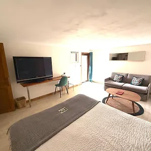 Bed & Breakfast La Du Rhone, Miribel (Ain)