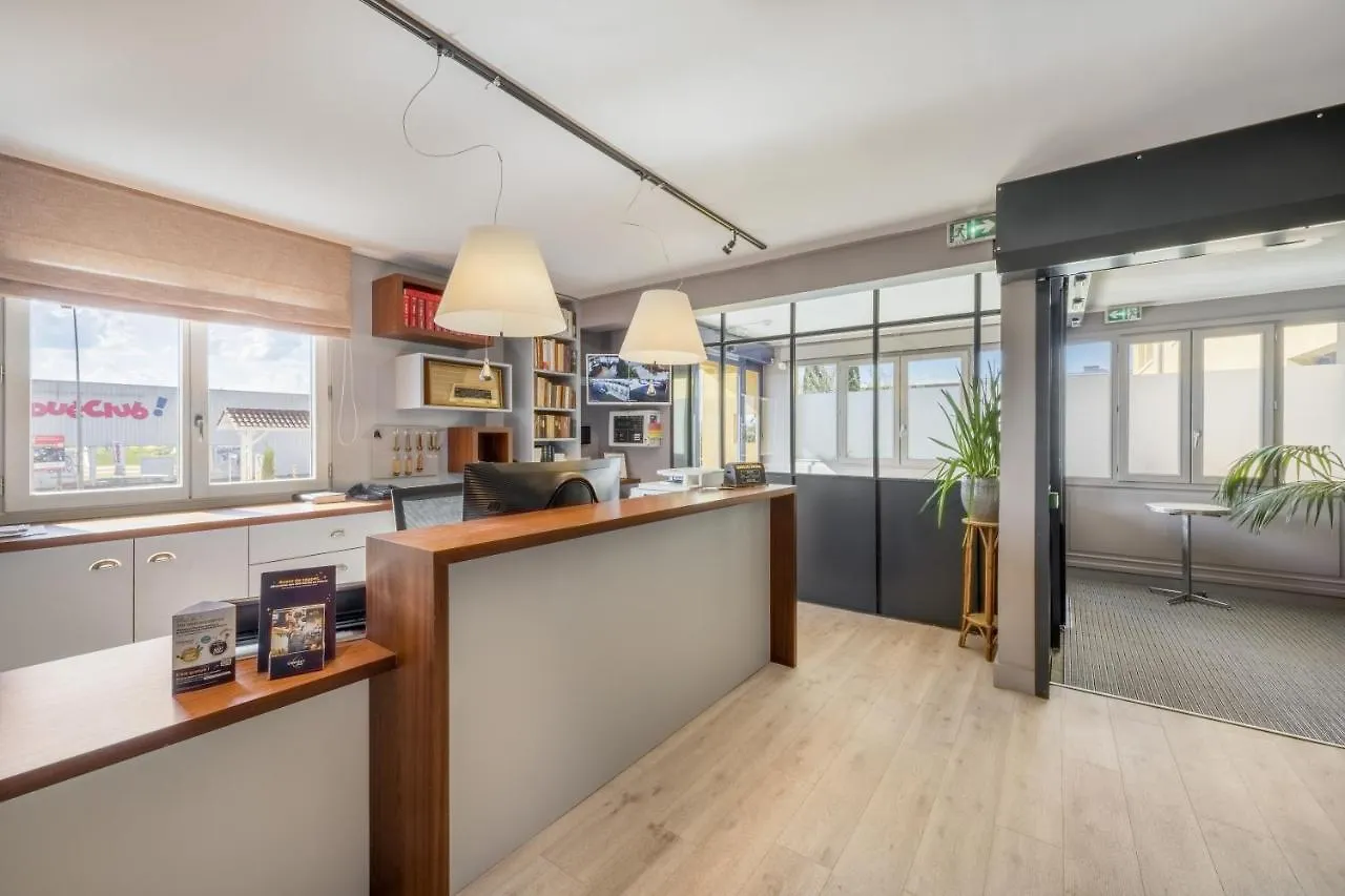Hotel Newport Villefranche-sur-Saone