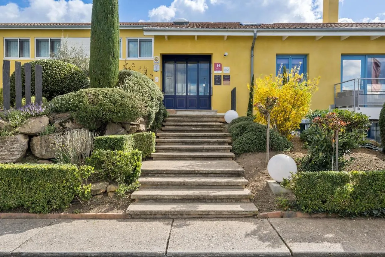 ***  Hotel Newport Villefranche-sur-Saone France
