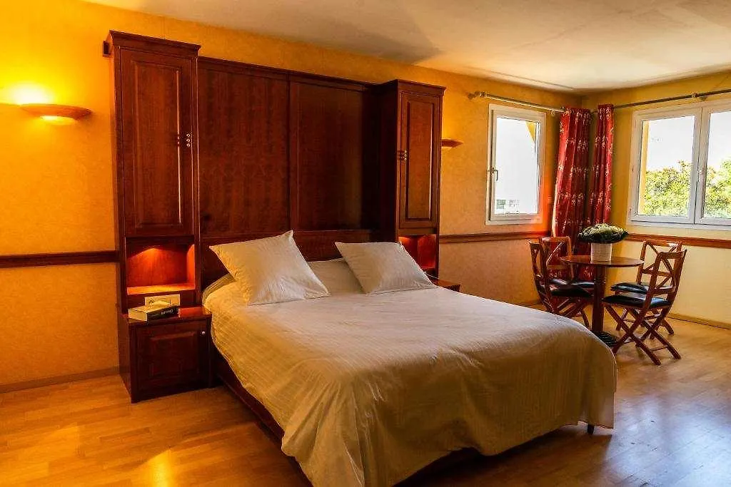 Hotel Newport Villefranche-sur-Saone