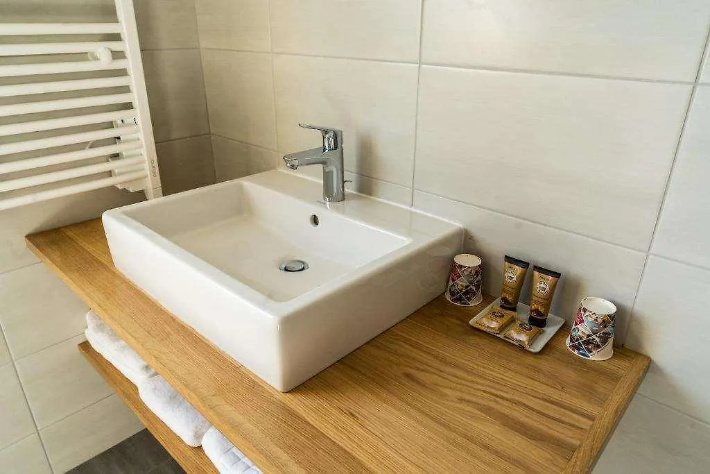 ***  Hotel Newport Villefranche-sur-Saone France