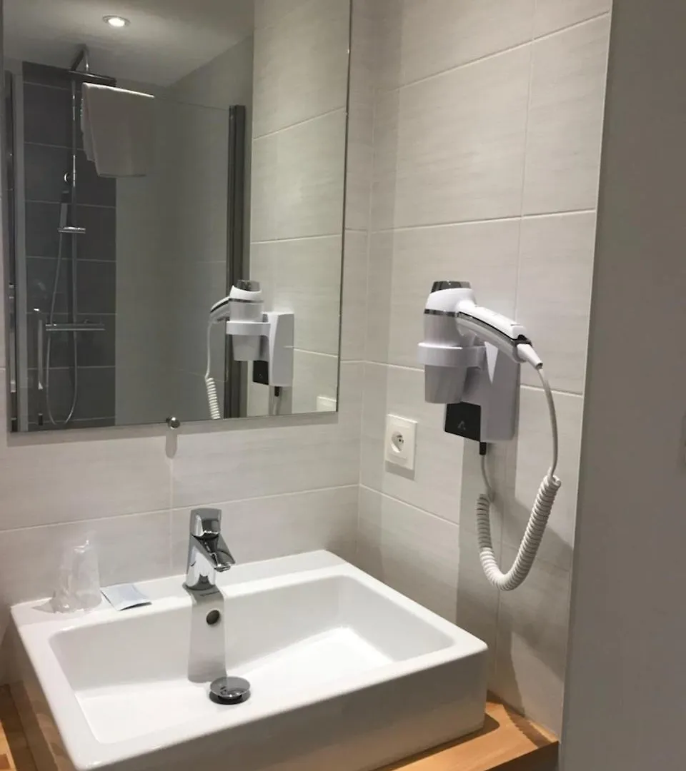 Hotel Newport Villefranche-sur-Saone